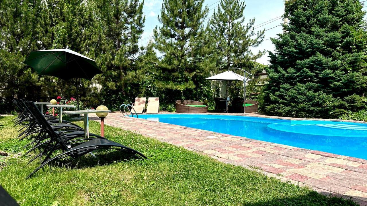 Tian-Shan Hotel Bishkek Luaran gambar